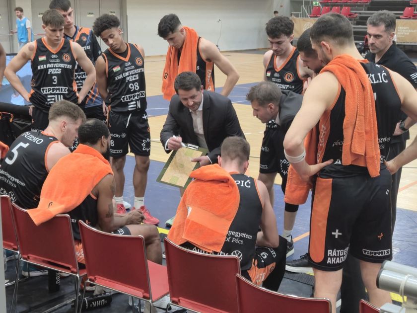 Ez szép volt, fiúk: egy pillanatra sem adtuk fel, tizenötpontos hátrányból felállva győztünk!