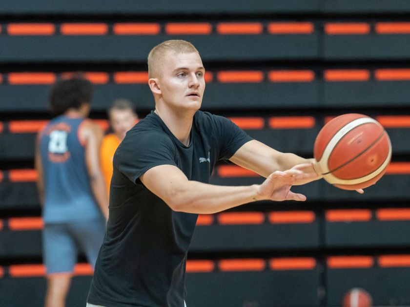 Fiatal centert szerződtettünk: Antalics Dániel nálunk folytatja