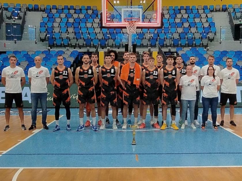 Jó meccset játszottunk Kaposváron, a második helyen zártuk az emléktornát